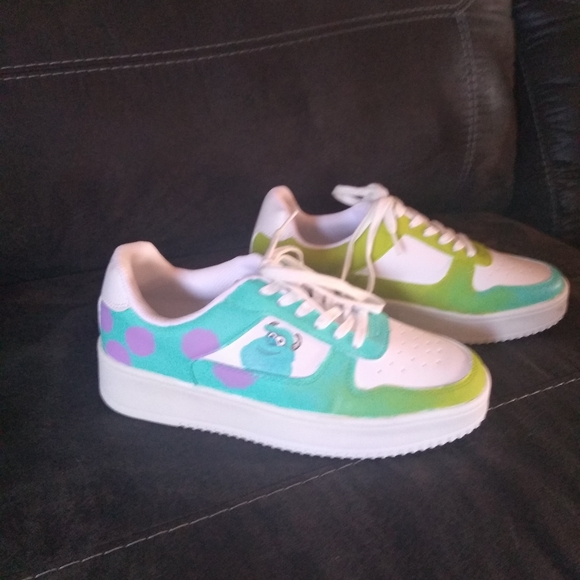 Customized shoes - Picture 2 of 5